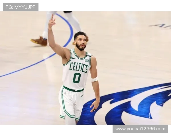 塔图姆分享惊艳扣篮视频引发热议鞋子成关键因素引发讨论 塔图姆分享惊艳扣篮视频引发热议鞋子成关键因素引发讨论